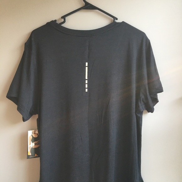 AVIA | brand new Legend short sleeve tee - Picture 5 of 6